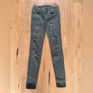 American Eagle Outfitters Olive GreebDistressed Jeggings - Size 2